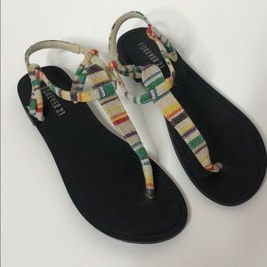 Forever 21 sandals w small heel. Size 8😎